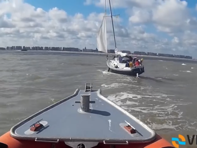Zeilboot Quidam 2 met motorproblemen